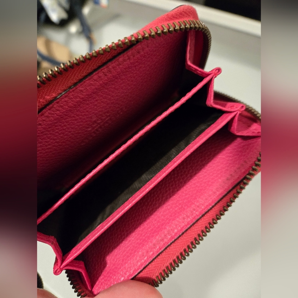 Gucci Compact PINK Wallet - Picture 4 of 9